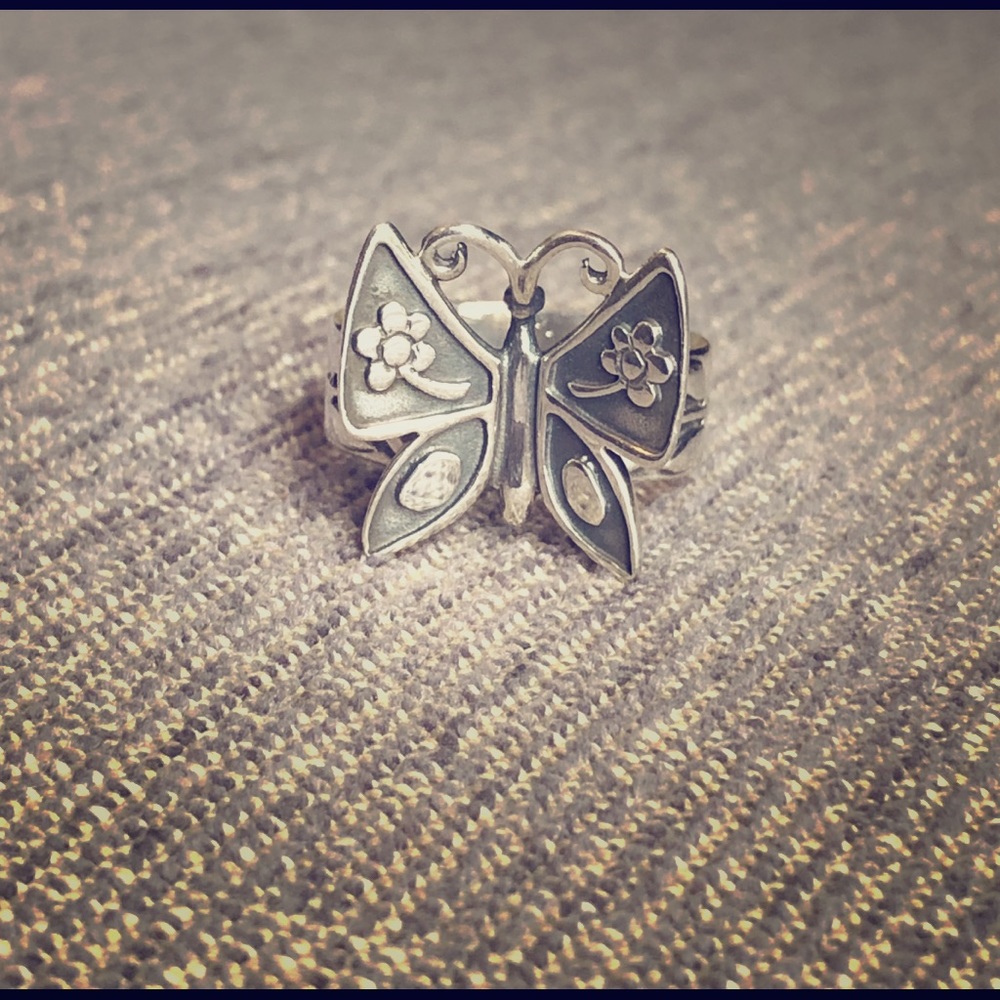 James Avery Mariposa ring. Size 9.